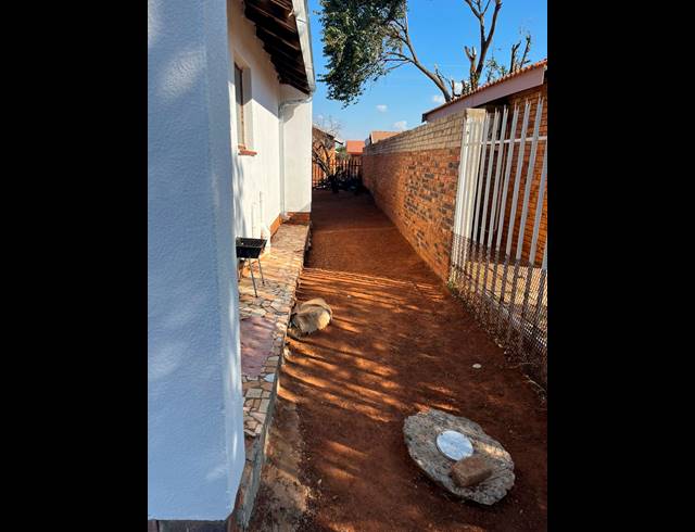 2 bed property to rent in MMABATHO UNIT 14